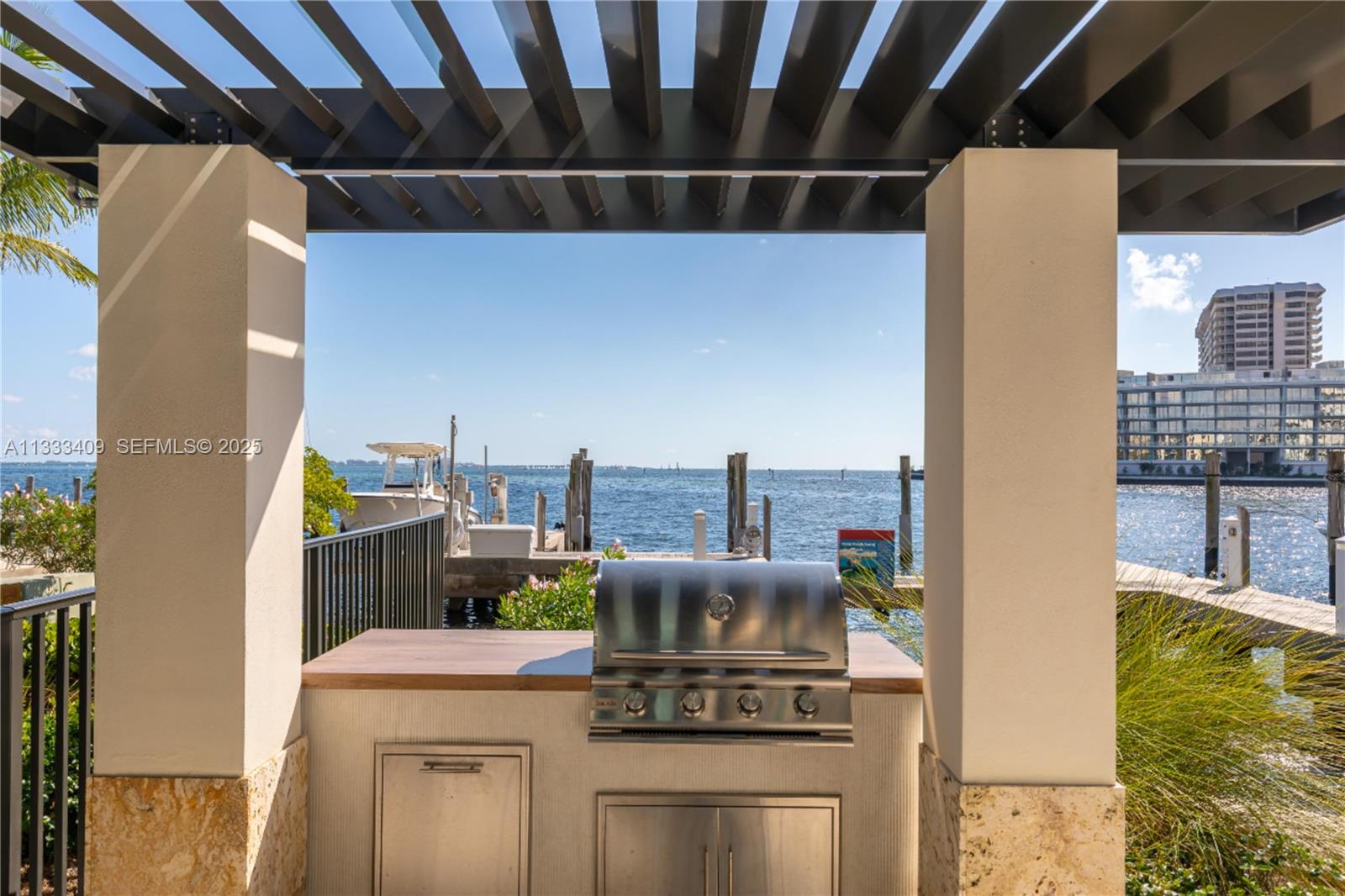 1660 W Glencoe St Unit: 302