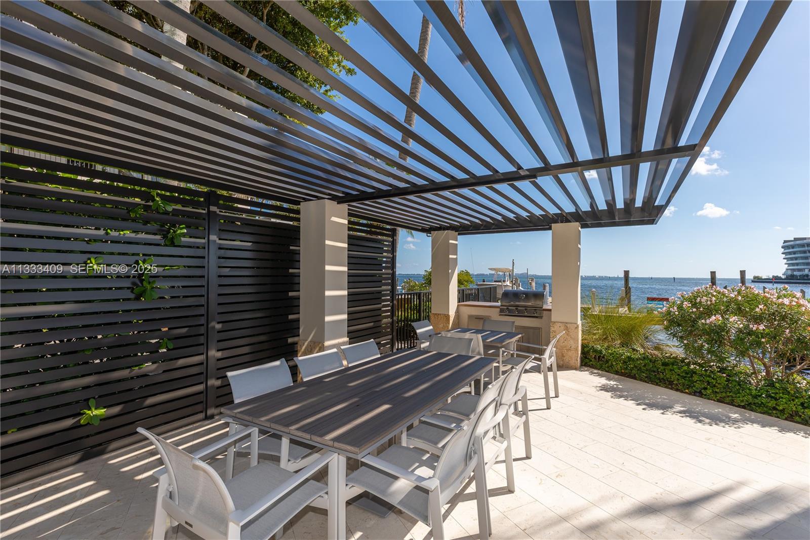 1660 W Glencoe St Unit: 302