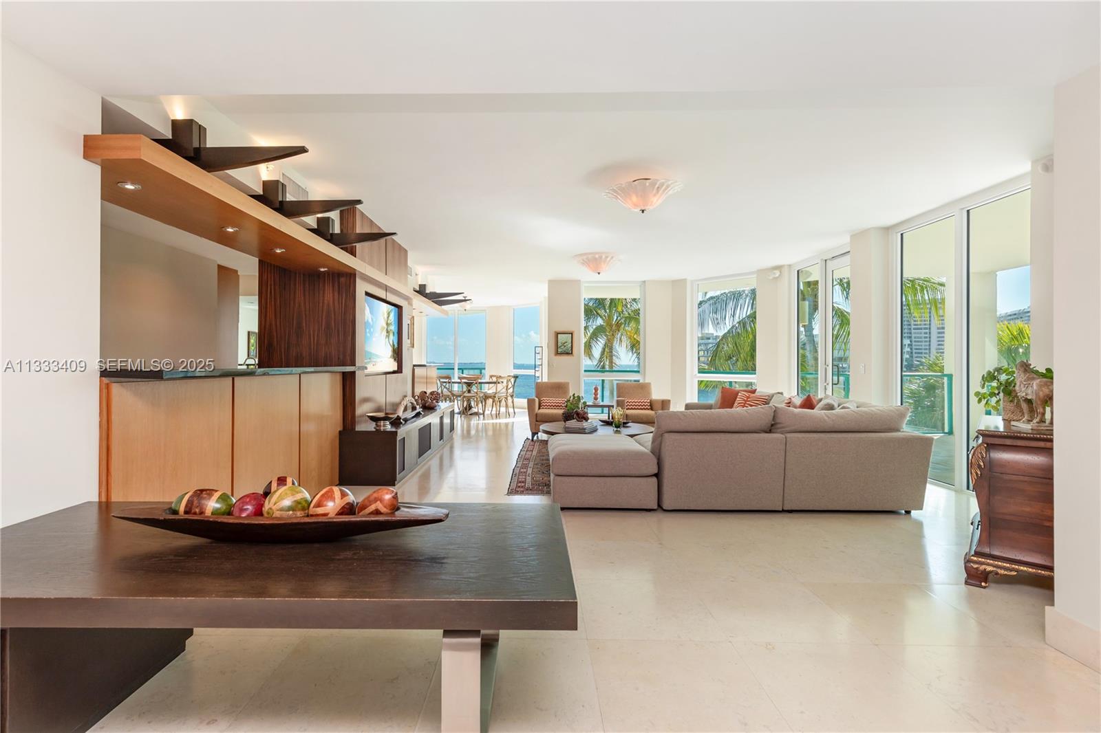 1660 W Glencoe St Unit: 302