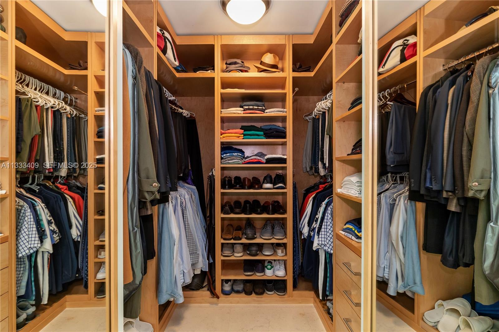 1660 W Glencoe St Unit: 302