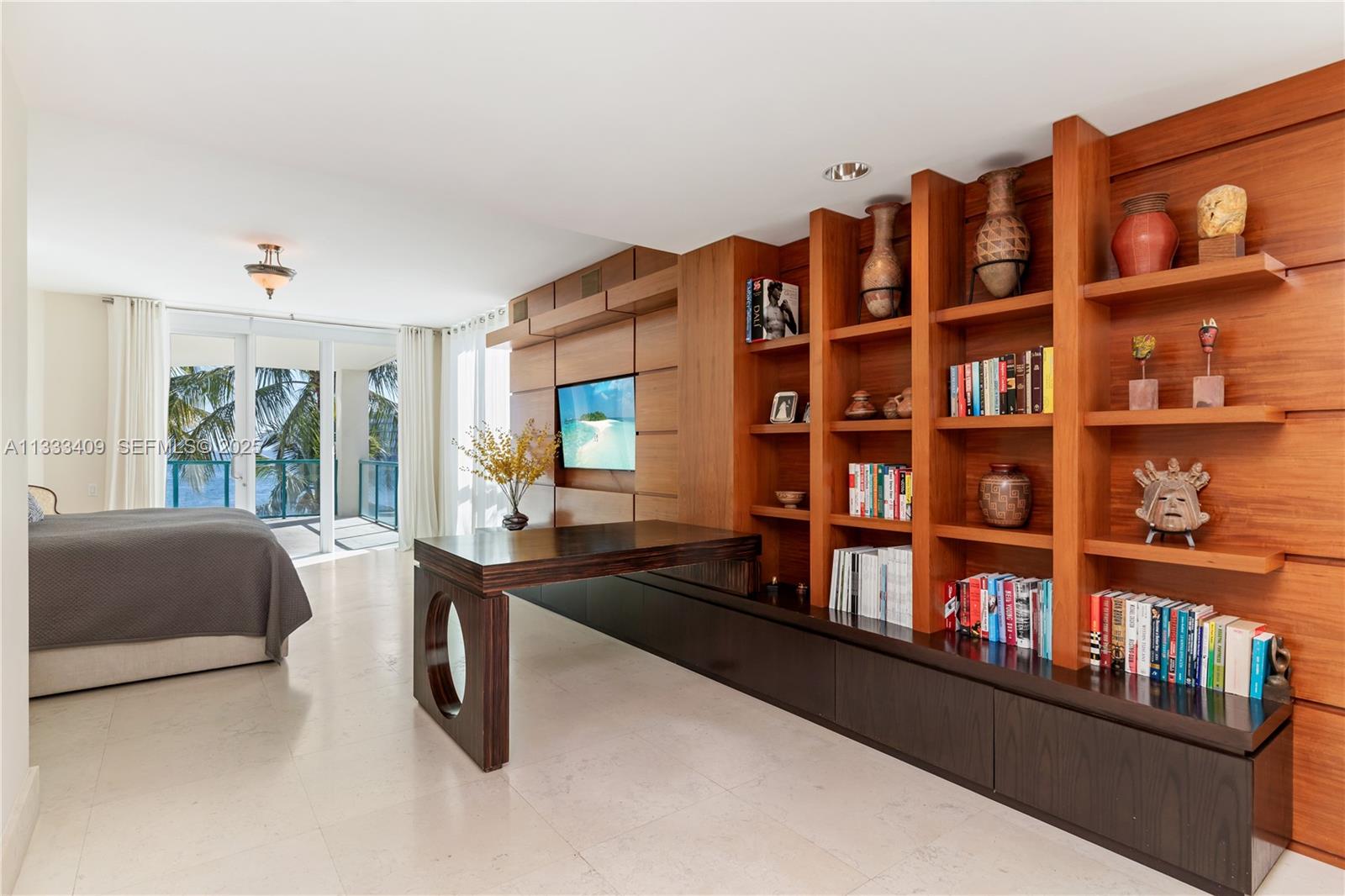 1660 W Glencoe St Unit: 302