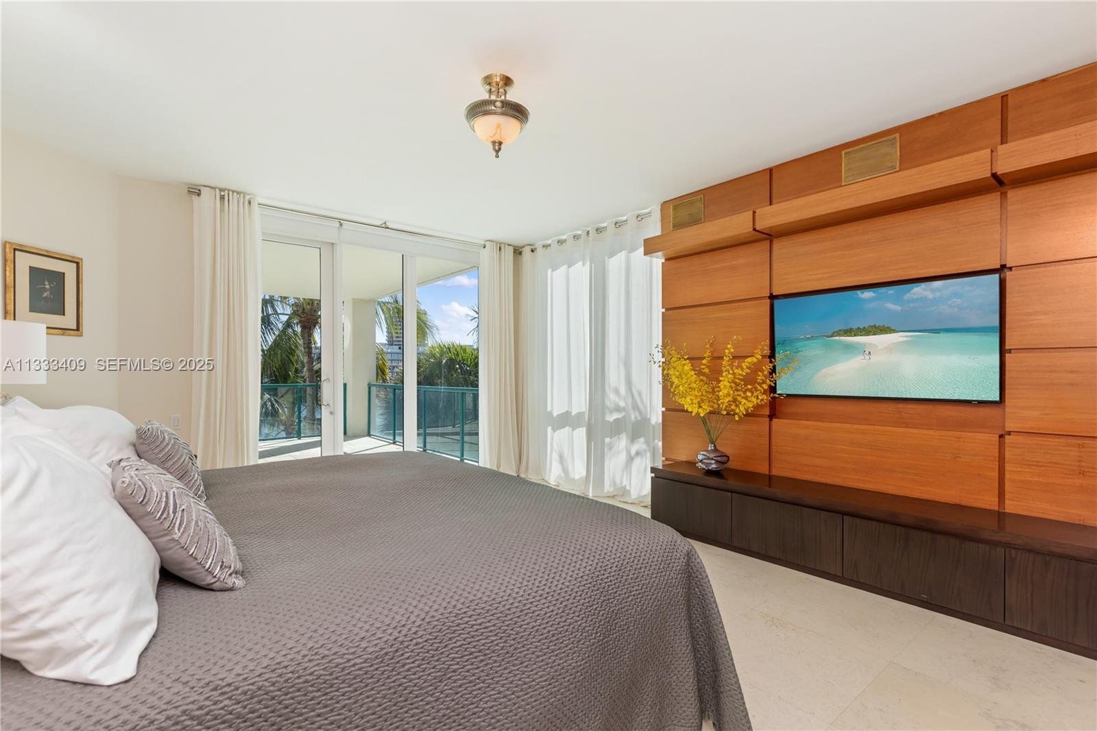 1660 W Glencoe St Unit: 302