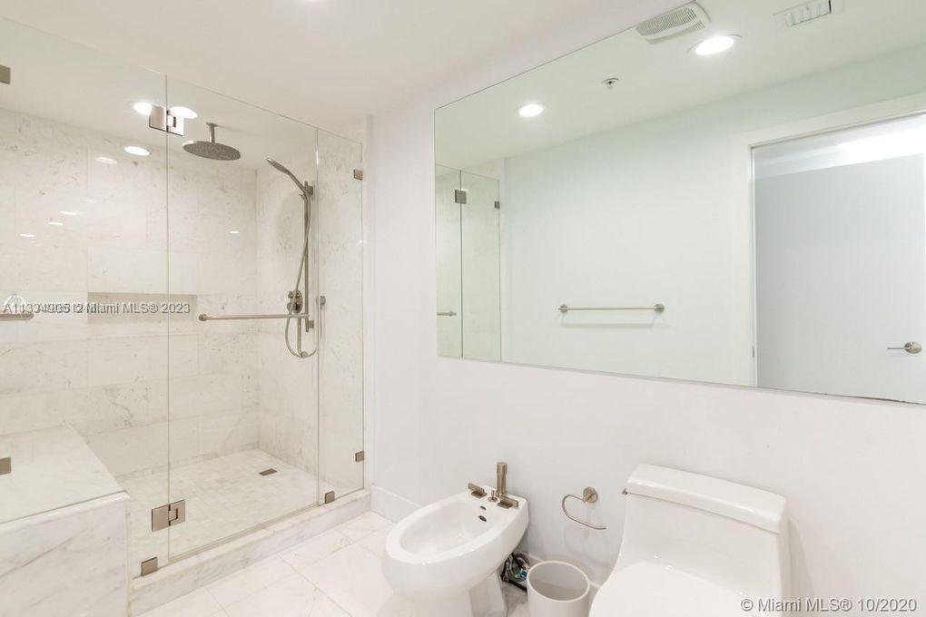201 Crandon Blvd Unit: 528