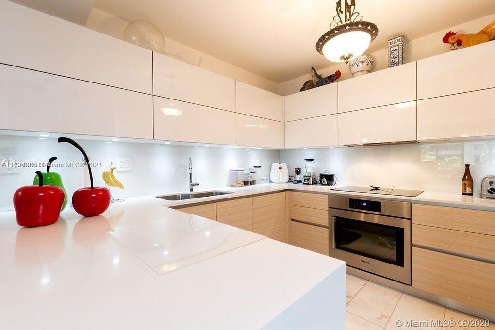 201 Crandon Blvd Unit: 528