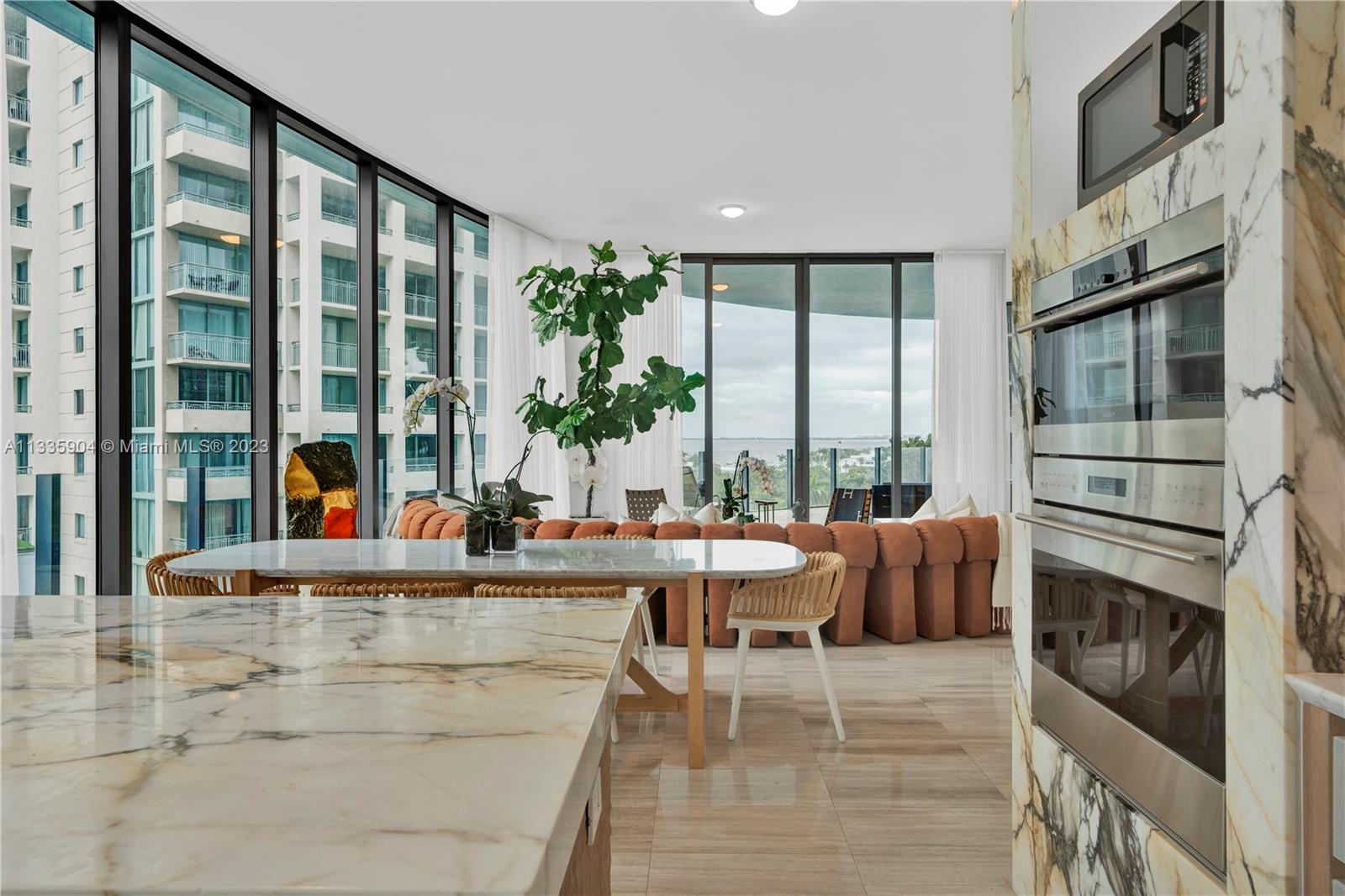 2821 S Bayshore Dr Unit: 7D