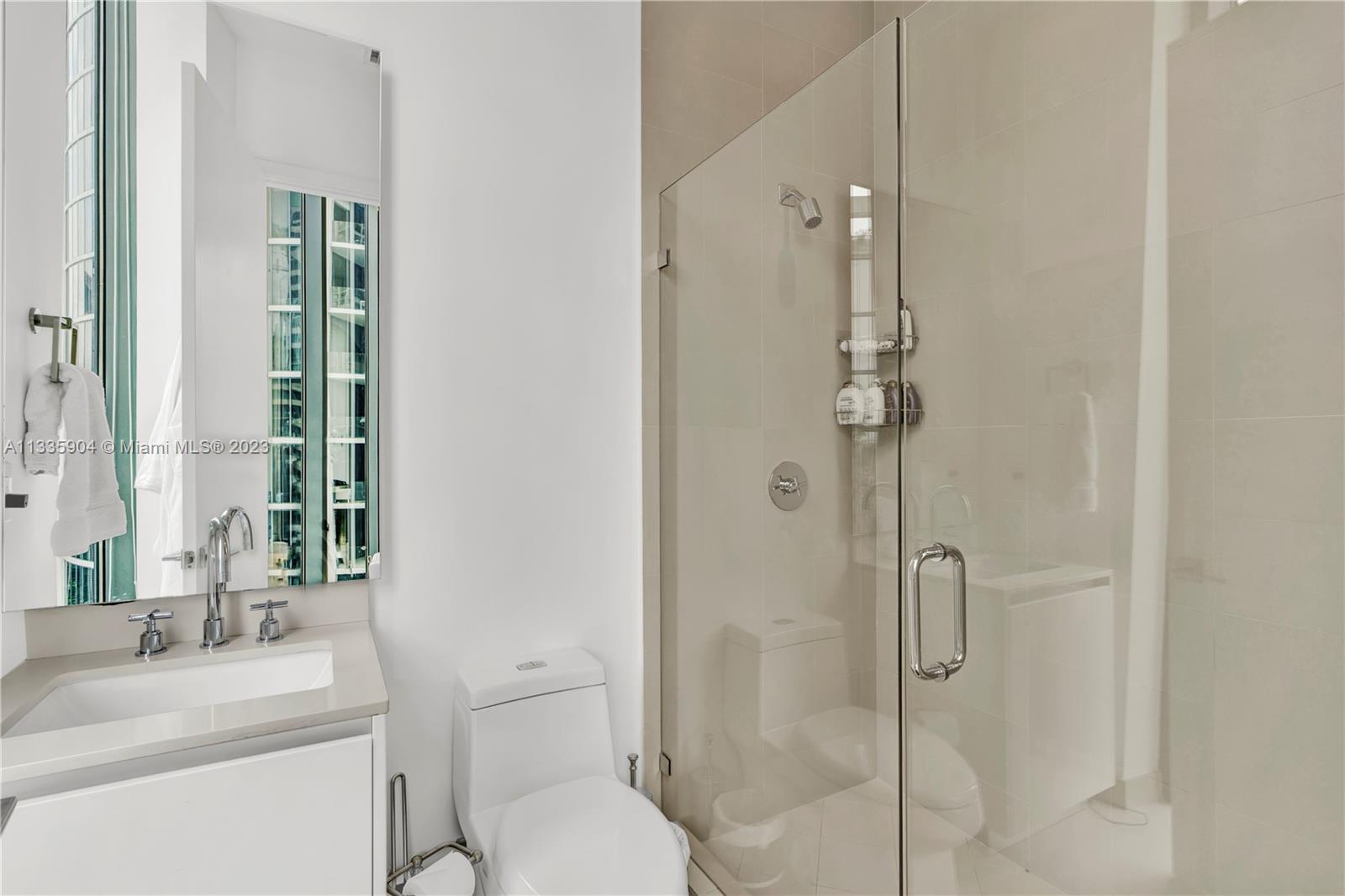 2821 S Bayshore Dr Unit: 7D