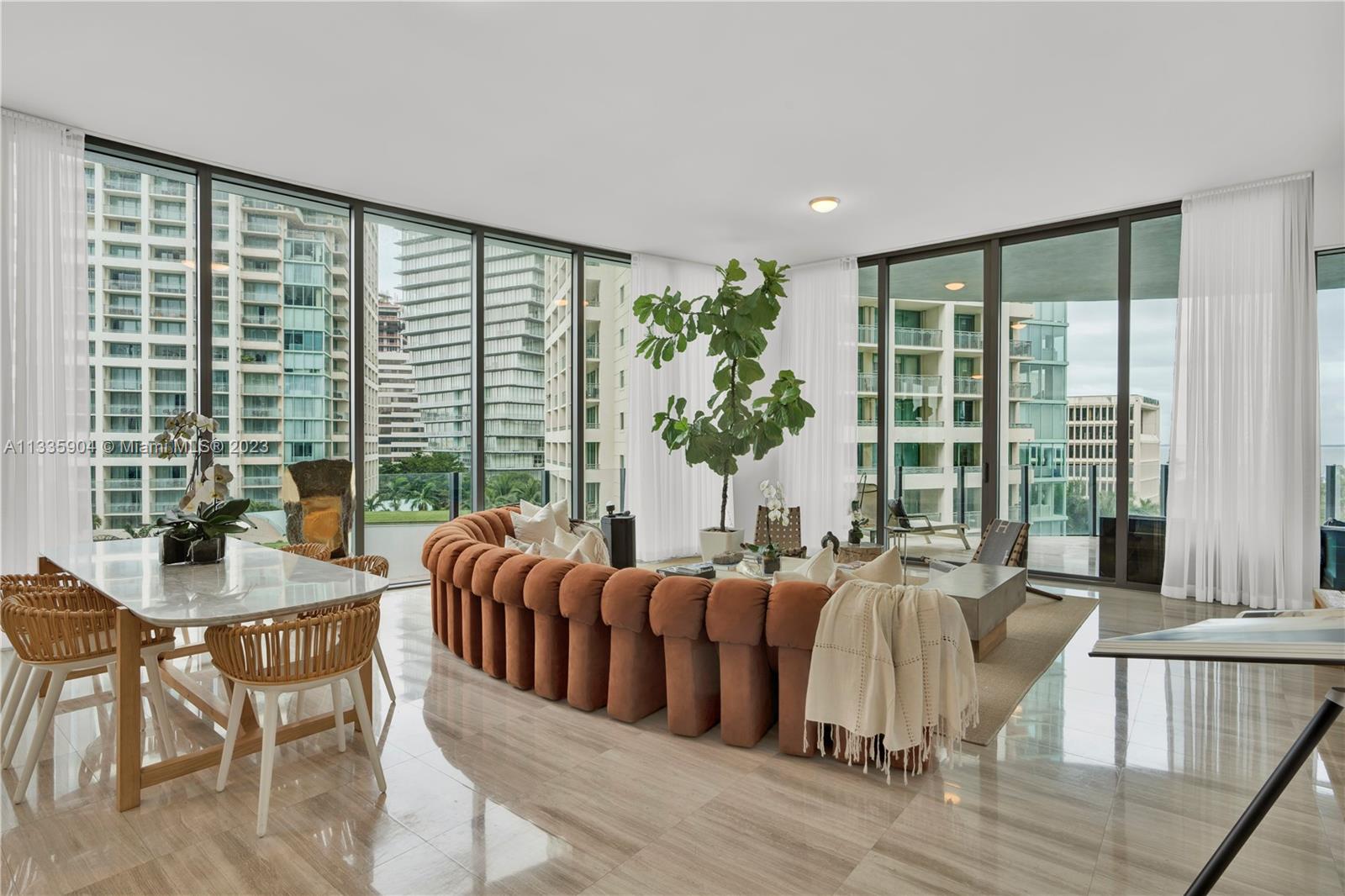 2821 S Bayshore Dr Unit: 7D