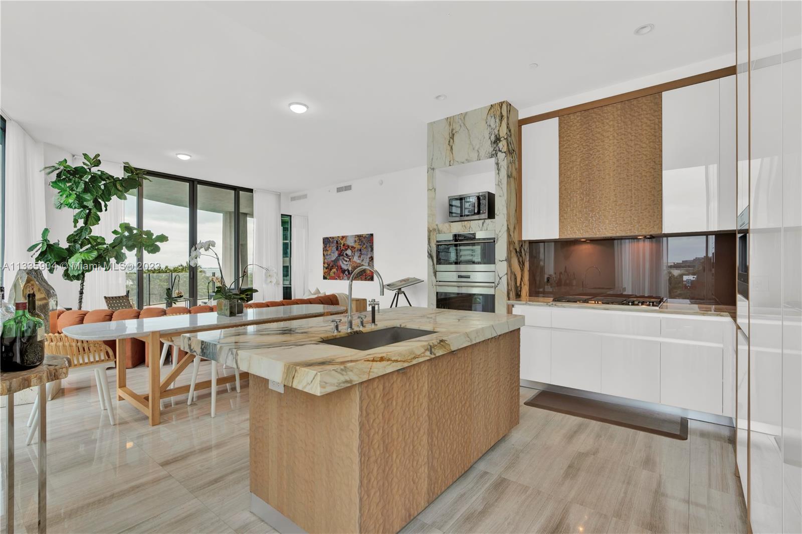 2821 S Bayshore Dr Unit: 7D
