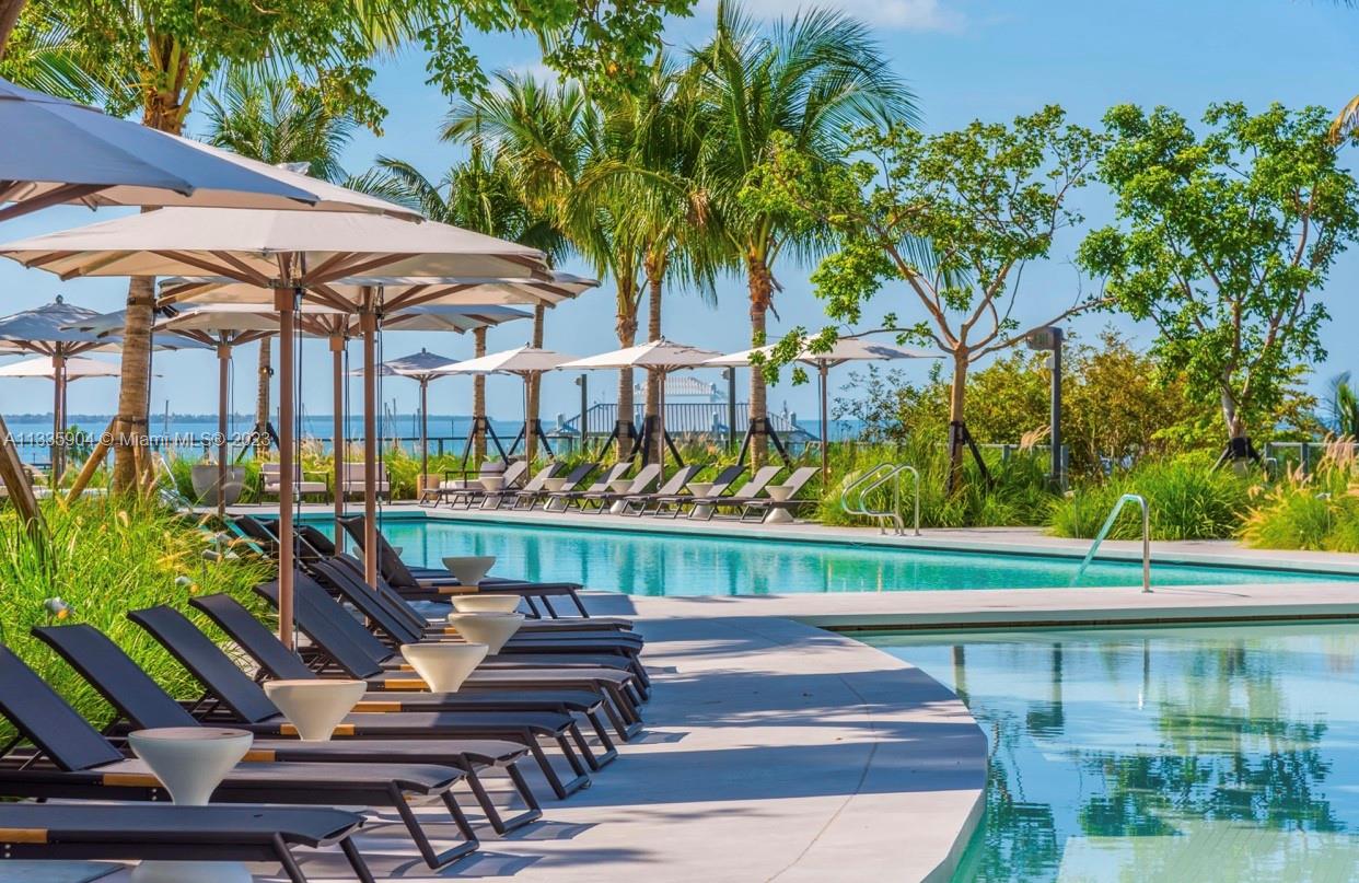 2821 S Bayshore Dr Unit: 7D