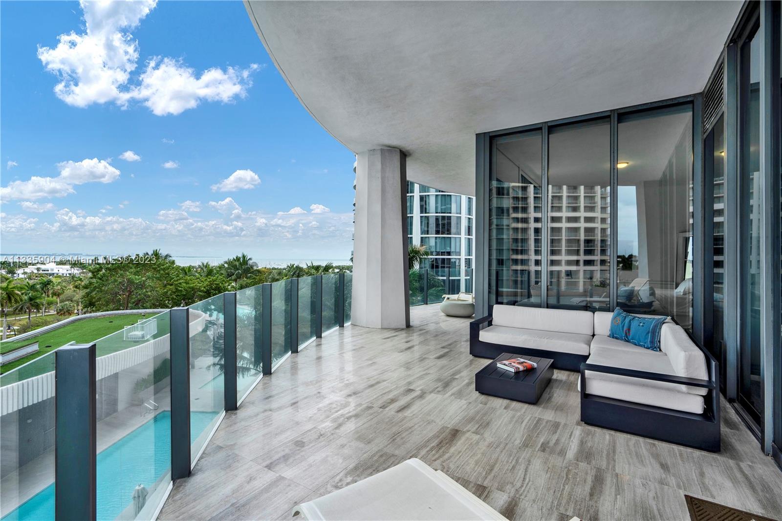 2821 S Bayshore Dr Unit: 7D