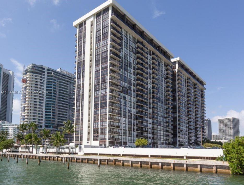 600 NE 36th St Unit: 211