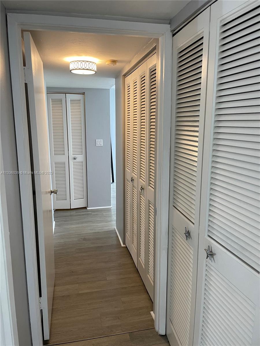 600 NE 36th St Unit: 211