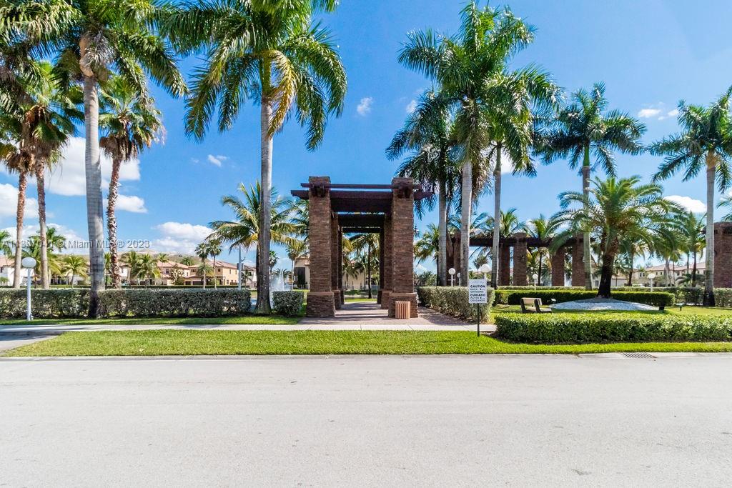 8810 NW 99th Path