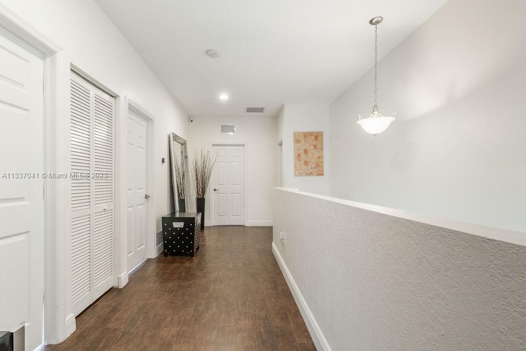 8810 NW 99th Path