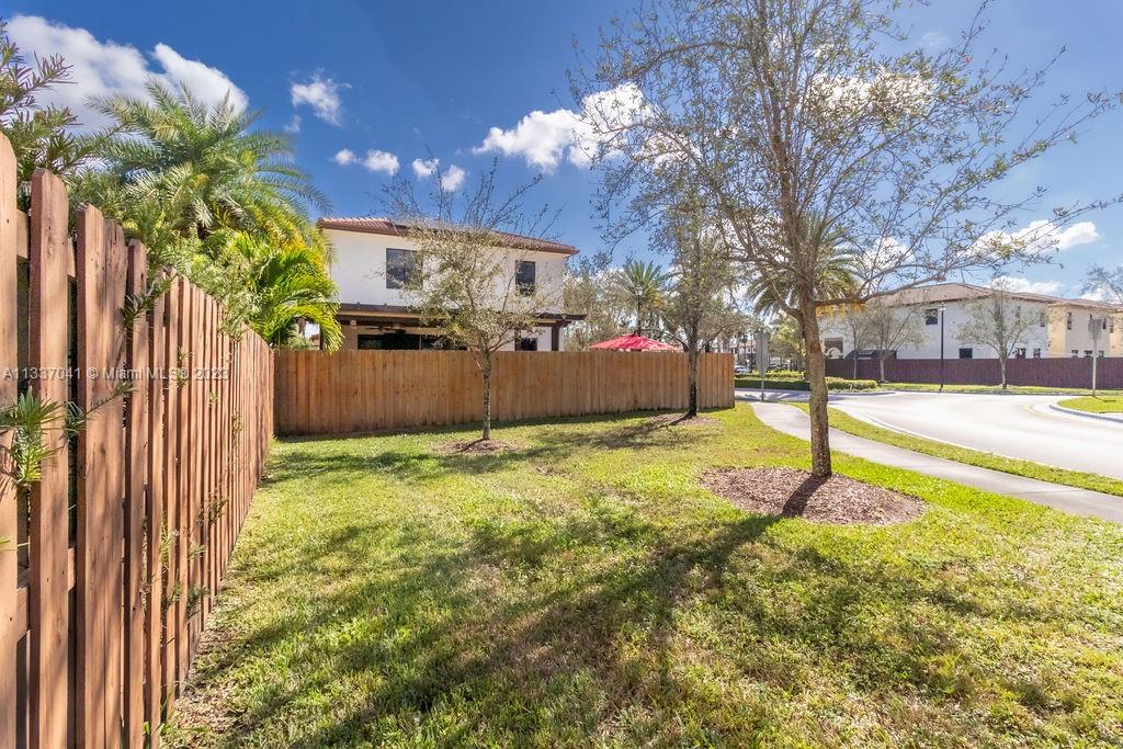 8810 NW 99th Path