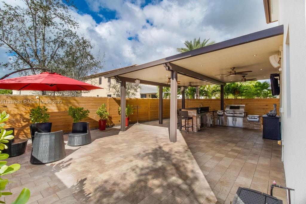 8810 NW 99th Path