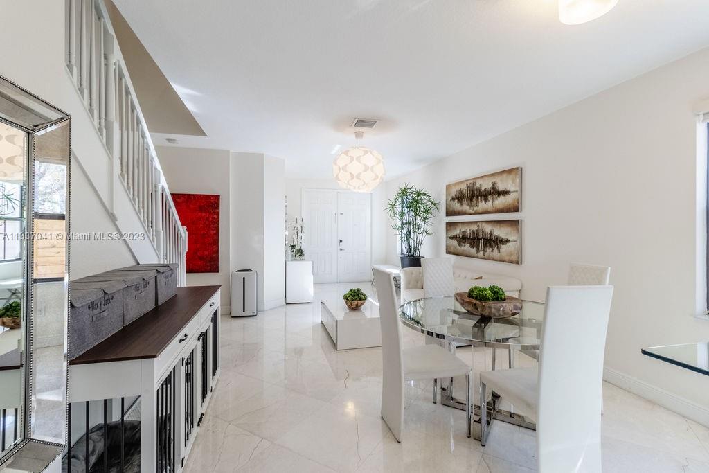 8810 NW 99th Path