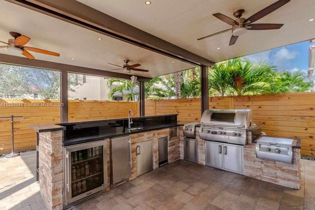 8810 NW 99th Path