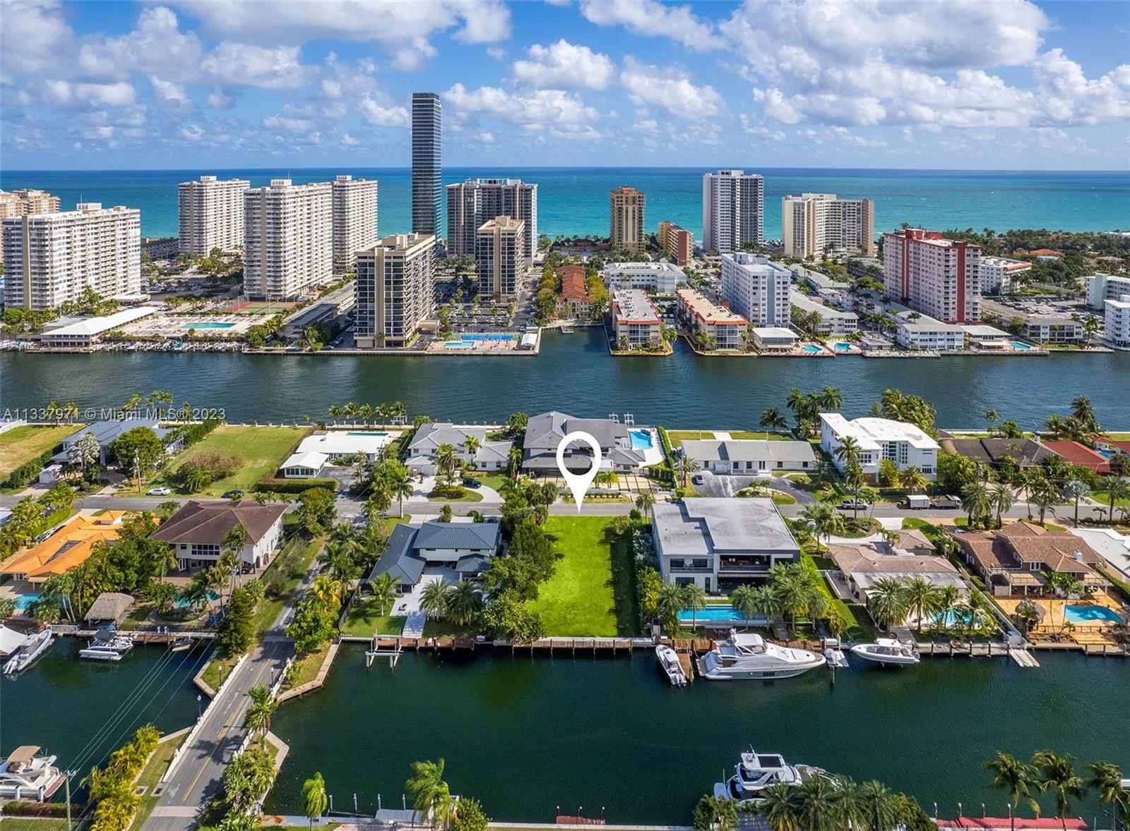 606 Palm Dr