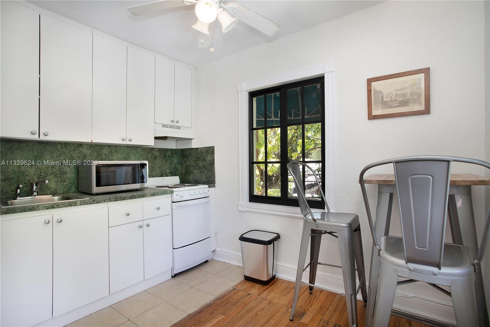 1128 Almeria Ave Unit: Guest House