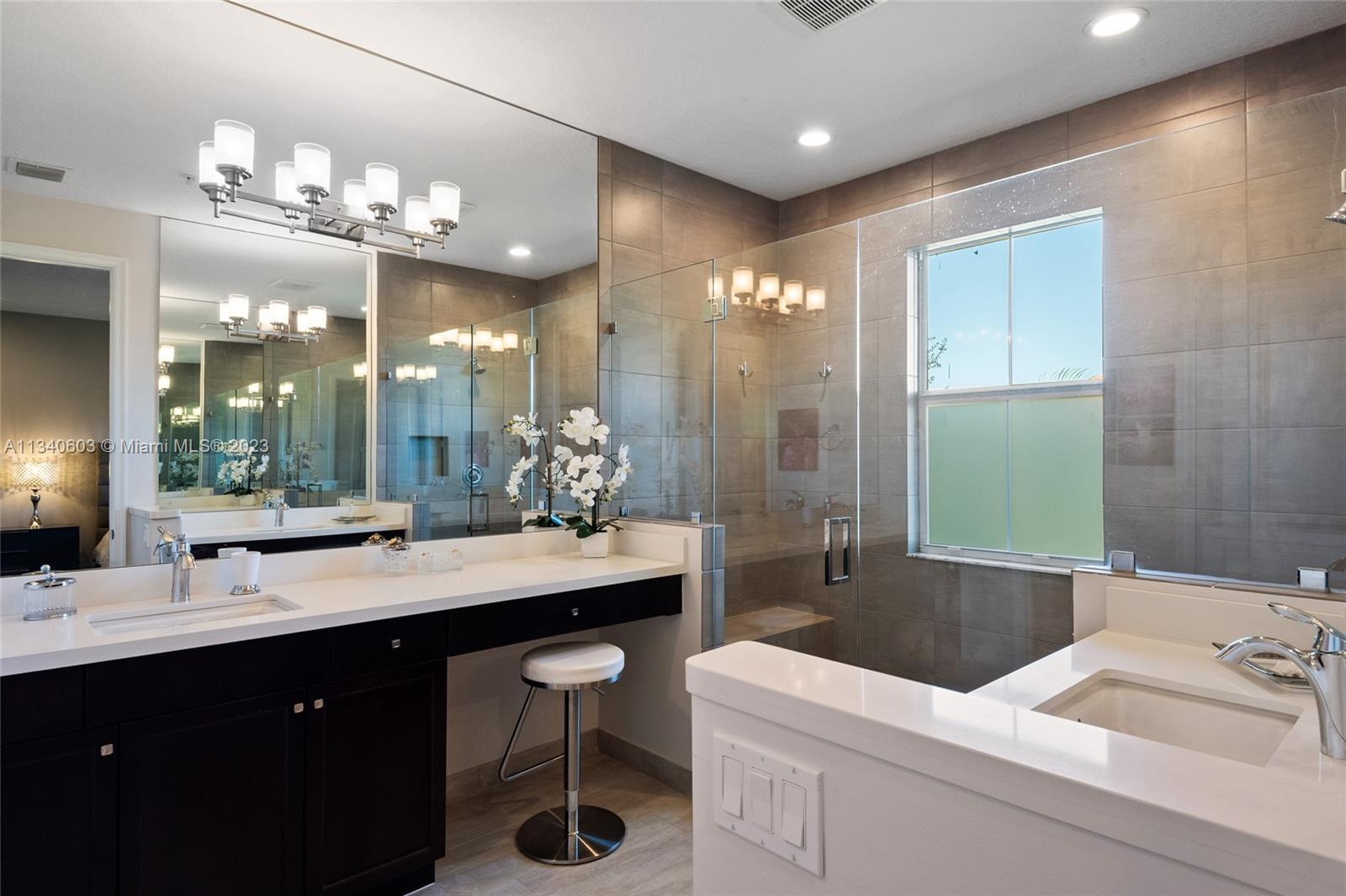 22936 Clear Echo Dr Unit: 34