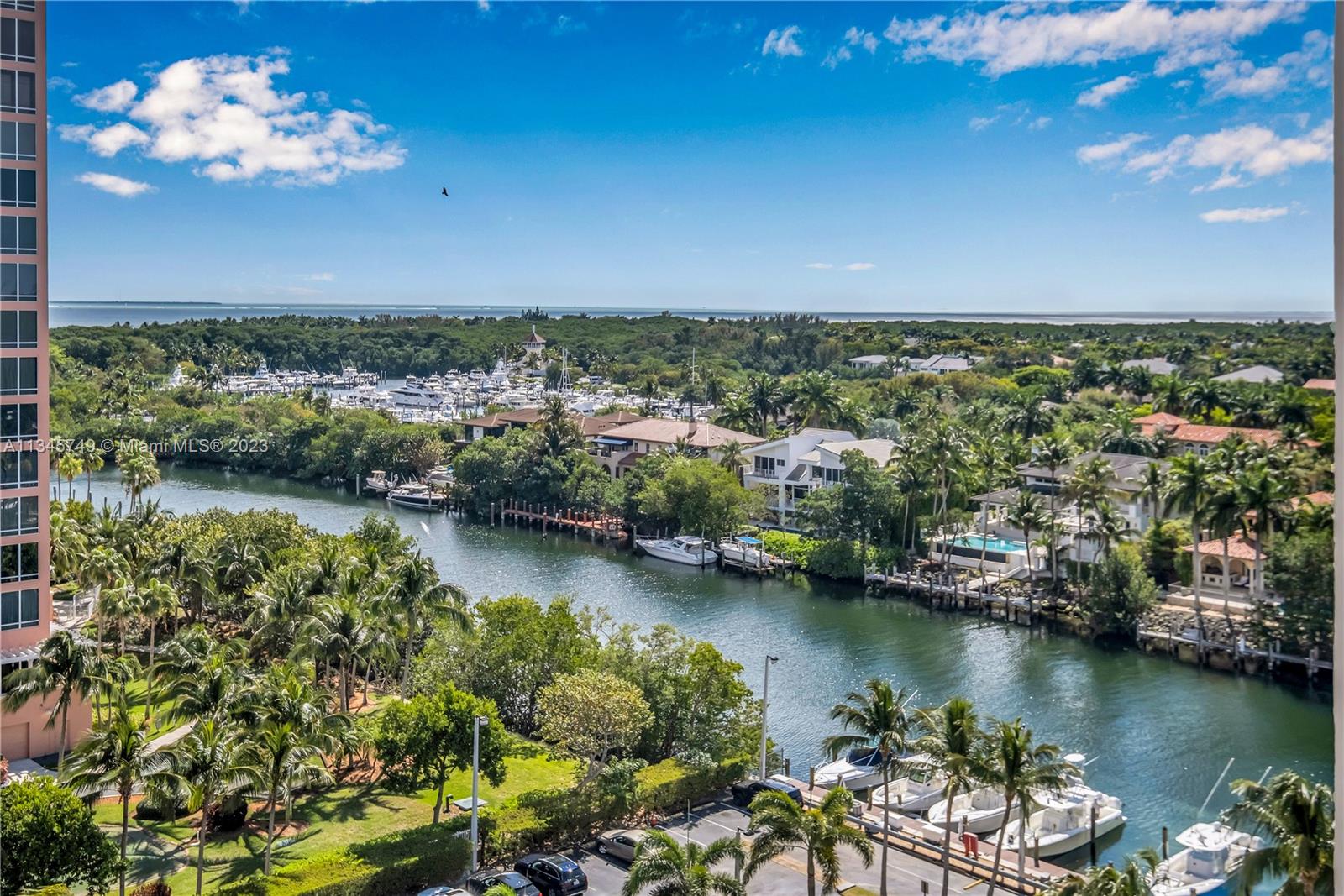 90 Edgewater Dr Unit: 1118