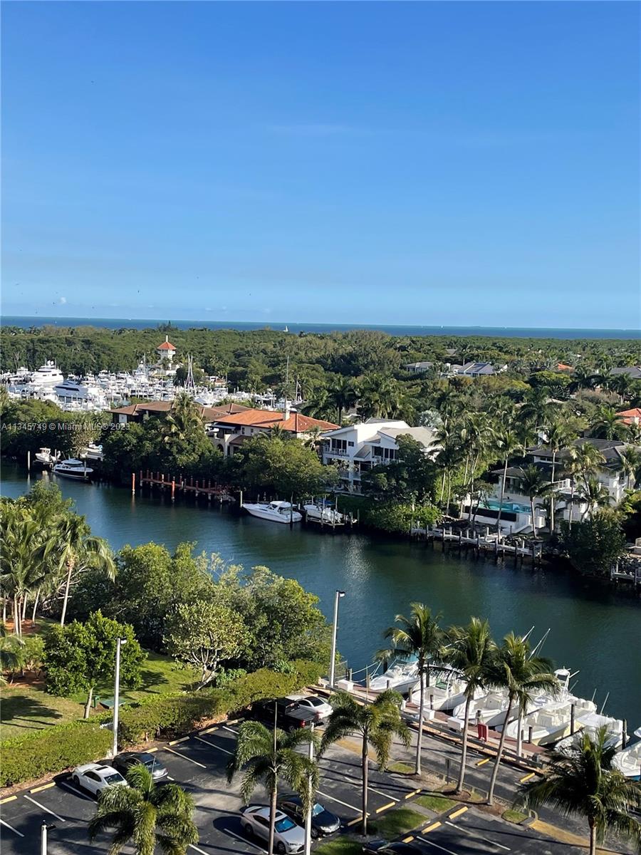 90 Edgewater Dr Unit: 1118