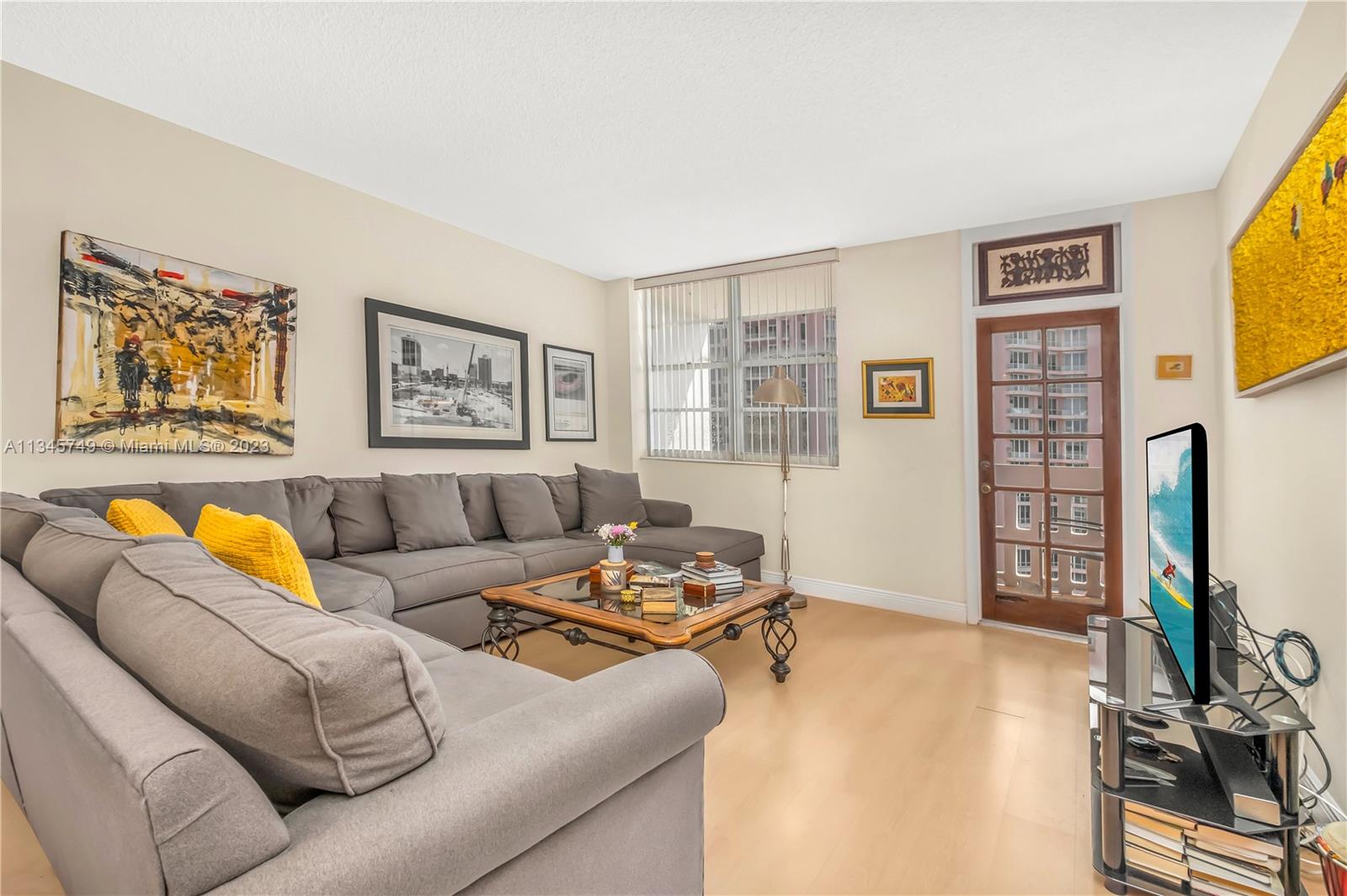 90 Edgewater Dr Unit: 1118