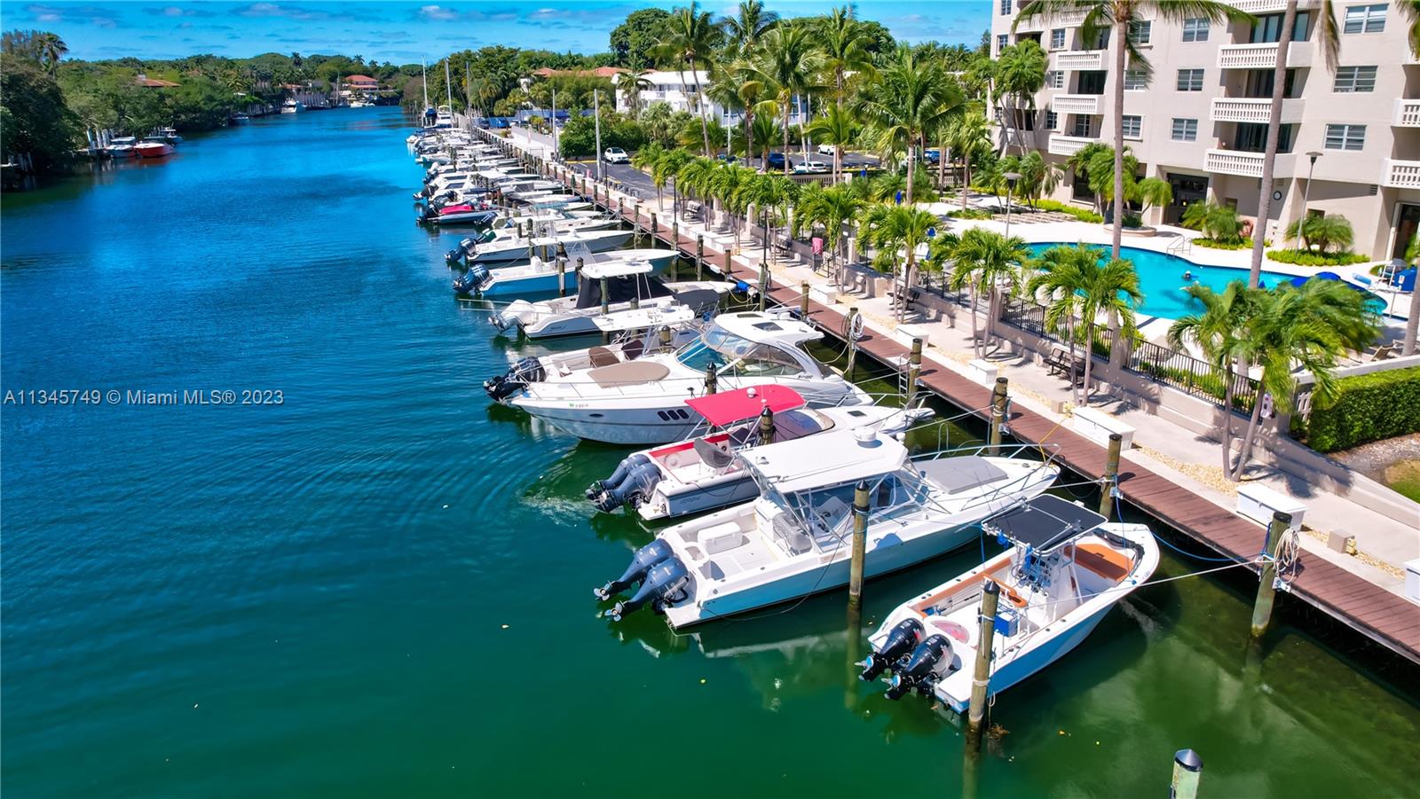 90 Edgewater Dr Unit: 1118