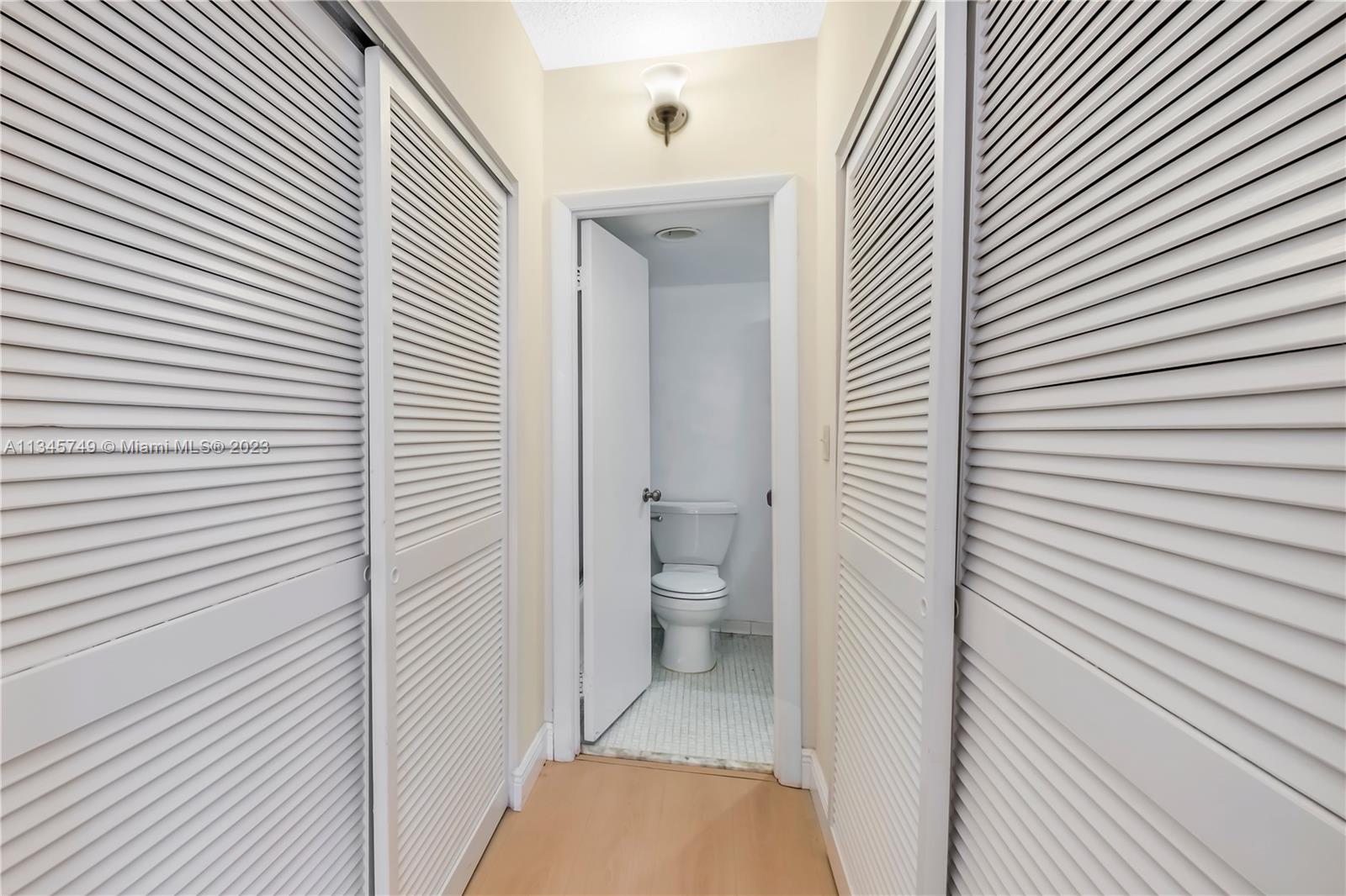 90 Edgewater Dr Unit: 1118