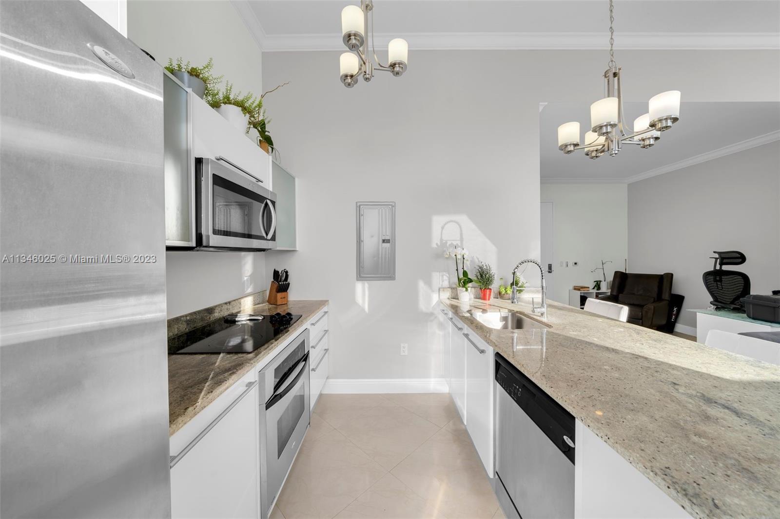 185 SW 7th St Unit: 4400