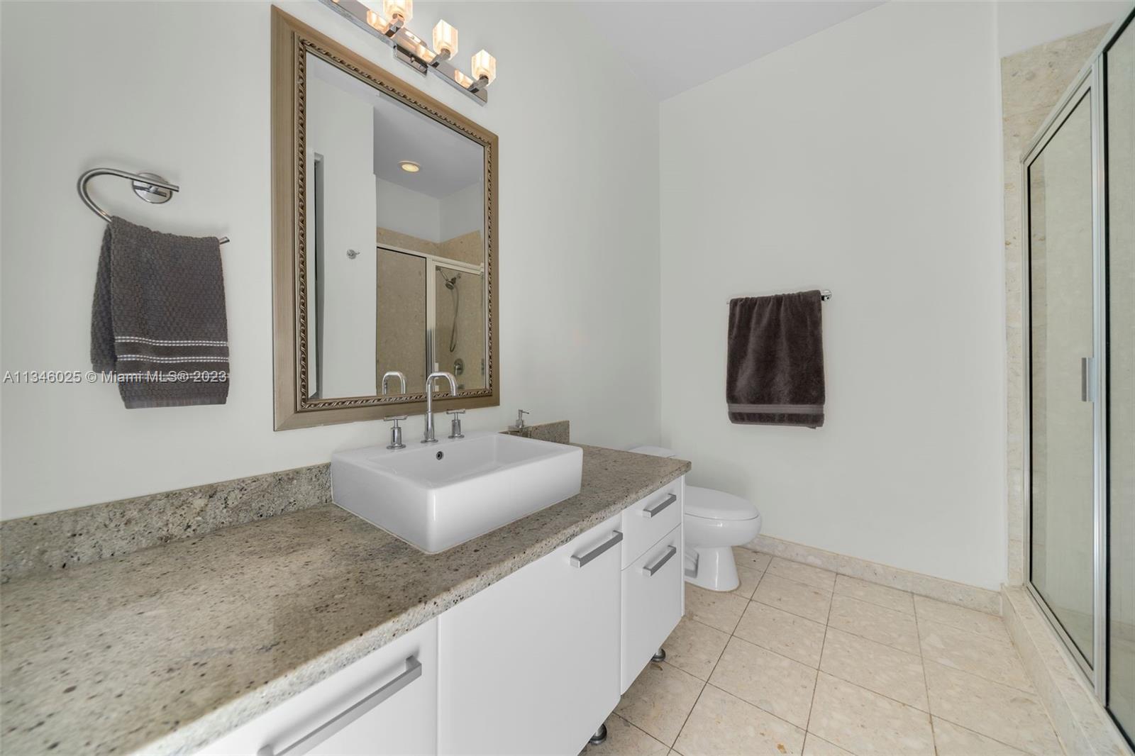 185 SW 7th St Unit: 4400