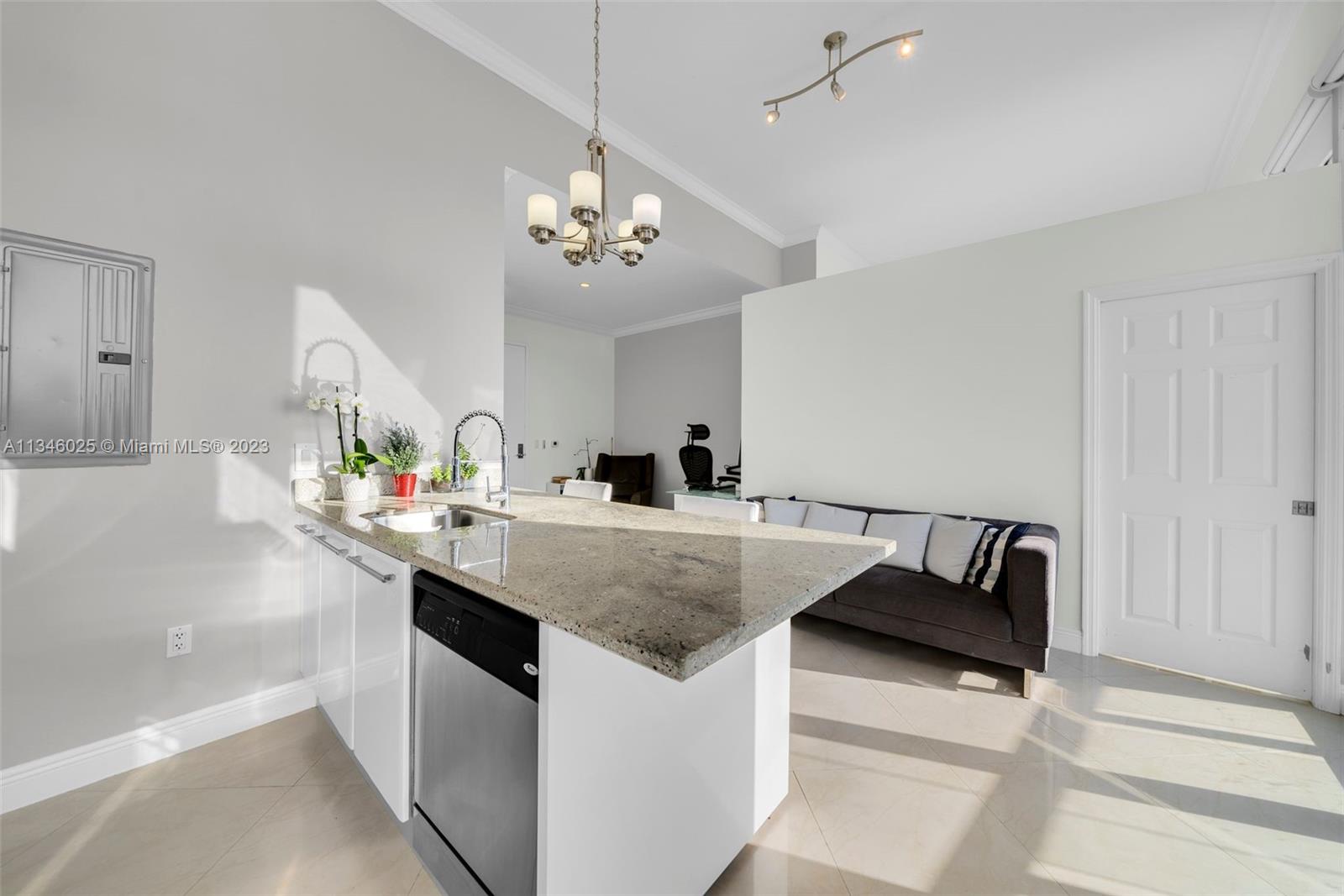 185 SW 7th St Unit: 4400