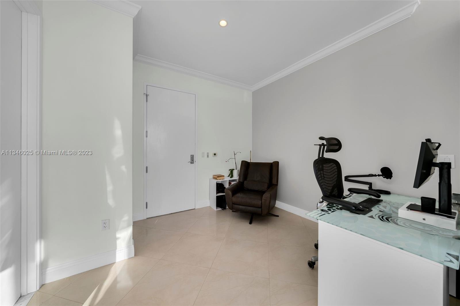185 SW 7th St Unit: 4400