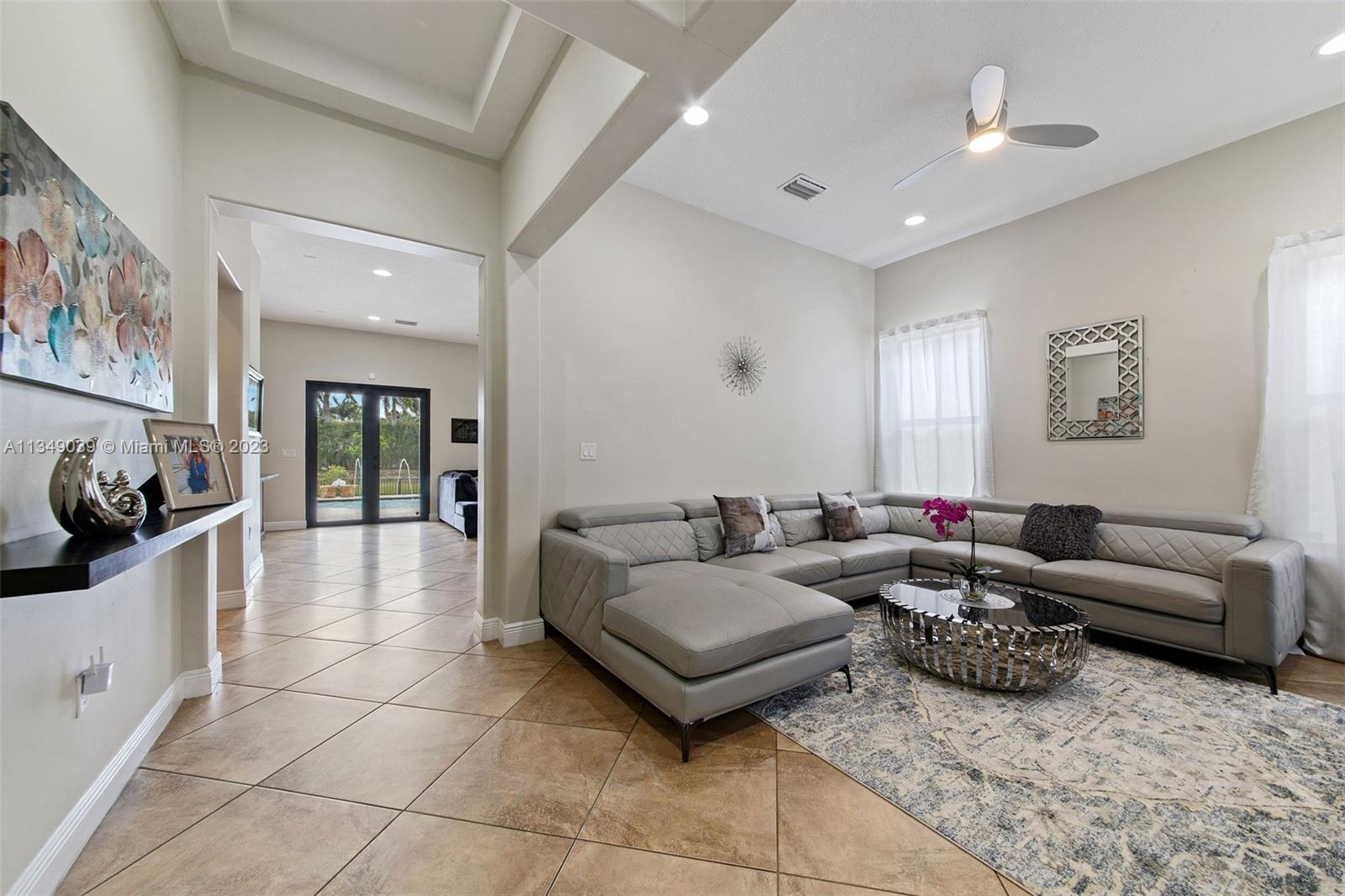 8462 NW 27th St