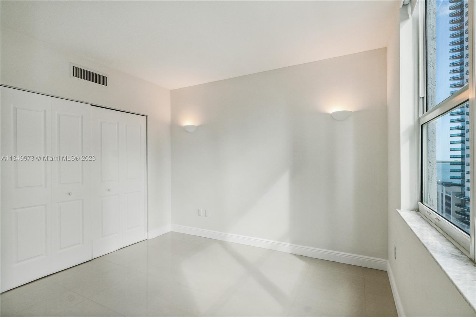 186 SE 12 Ter Unit: 1103