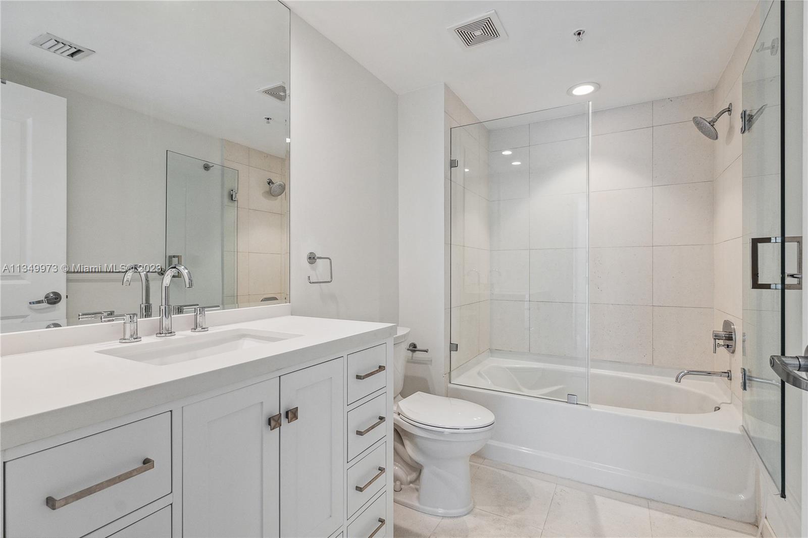 186 SE 12 Ter Unit: 1103
