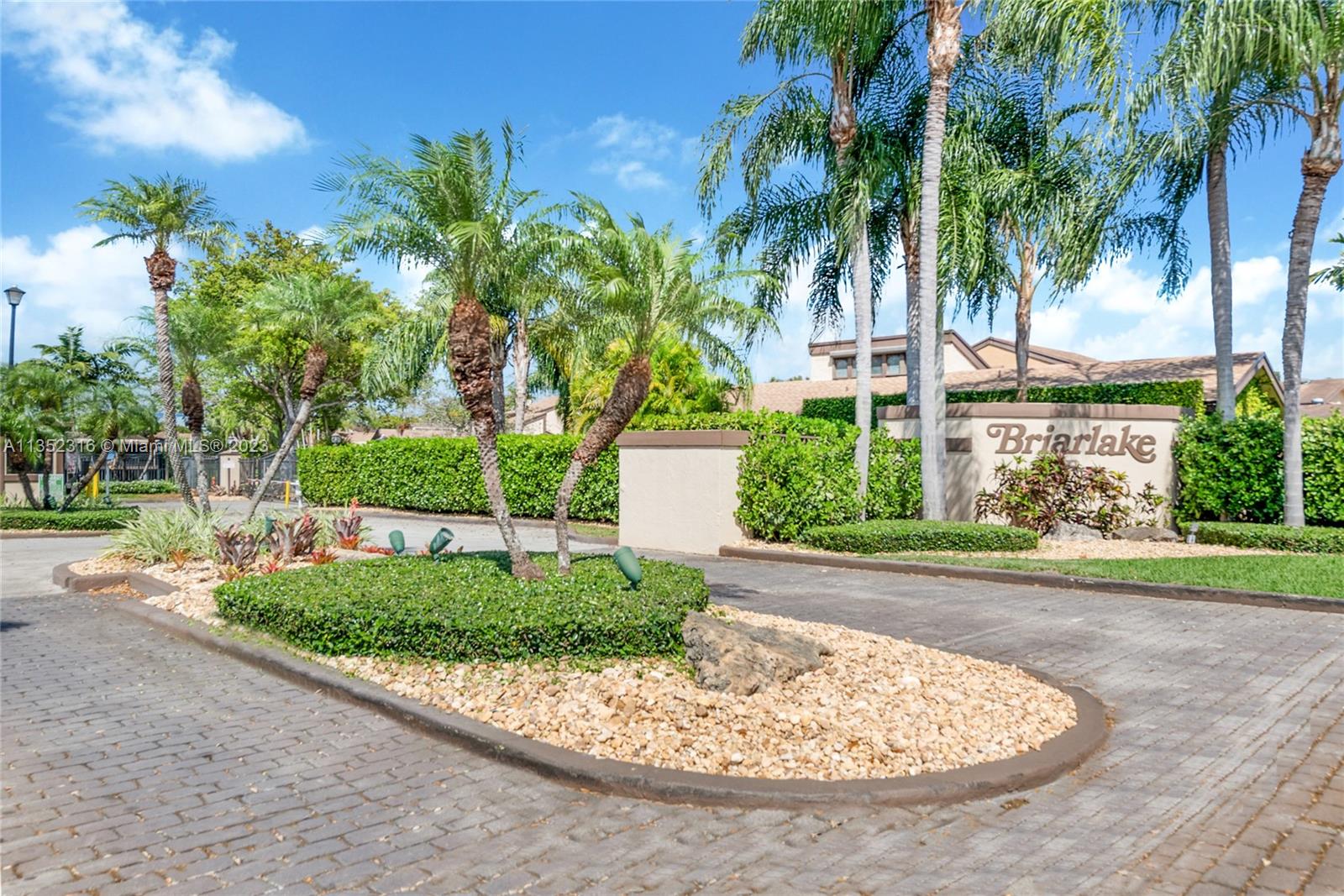 9154 SW 132 Ln
