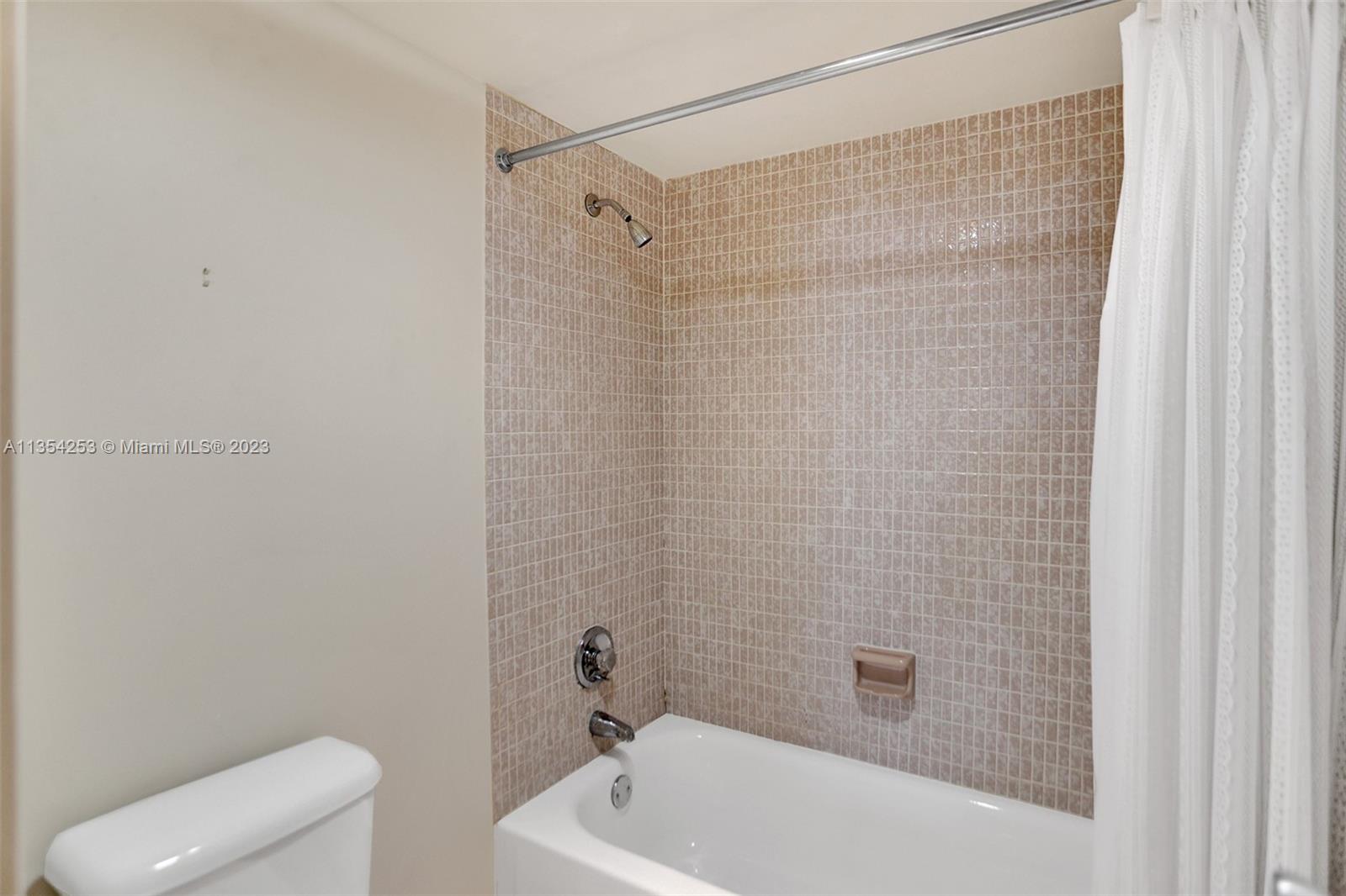3375 N Country Club Dr Unit: 806 807