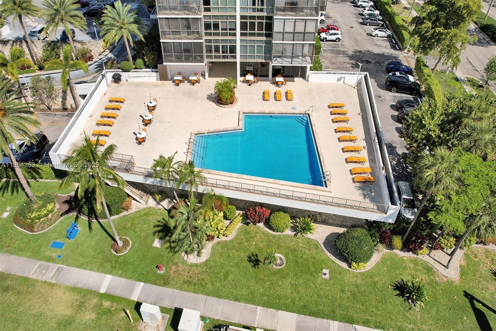 3375 N Country Club Dr Unit: 806 807