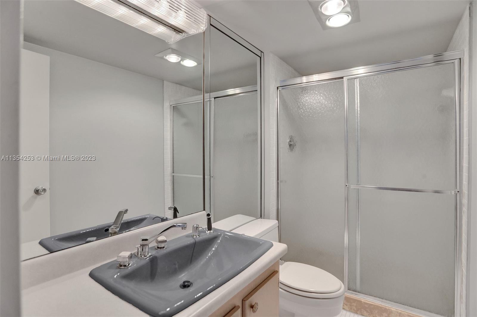 3375 N Country Club Dr Unit: 806 807