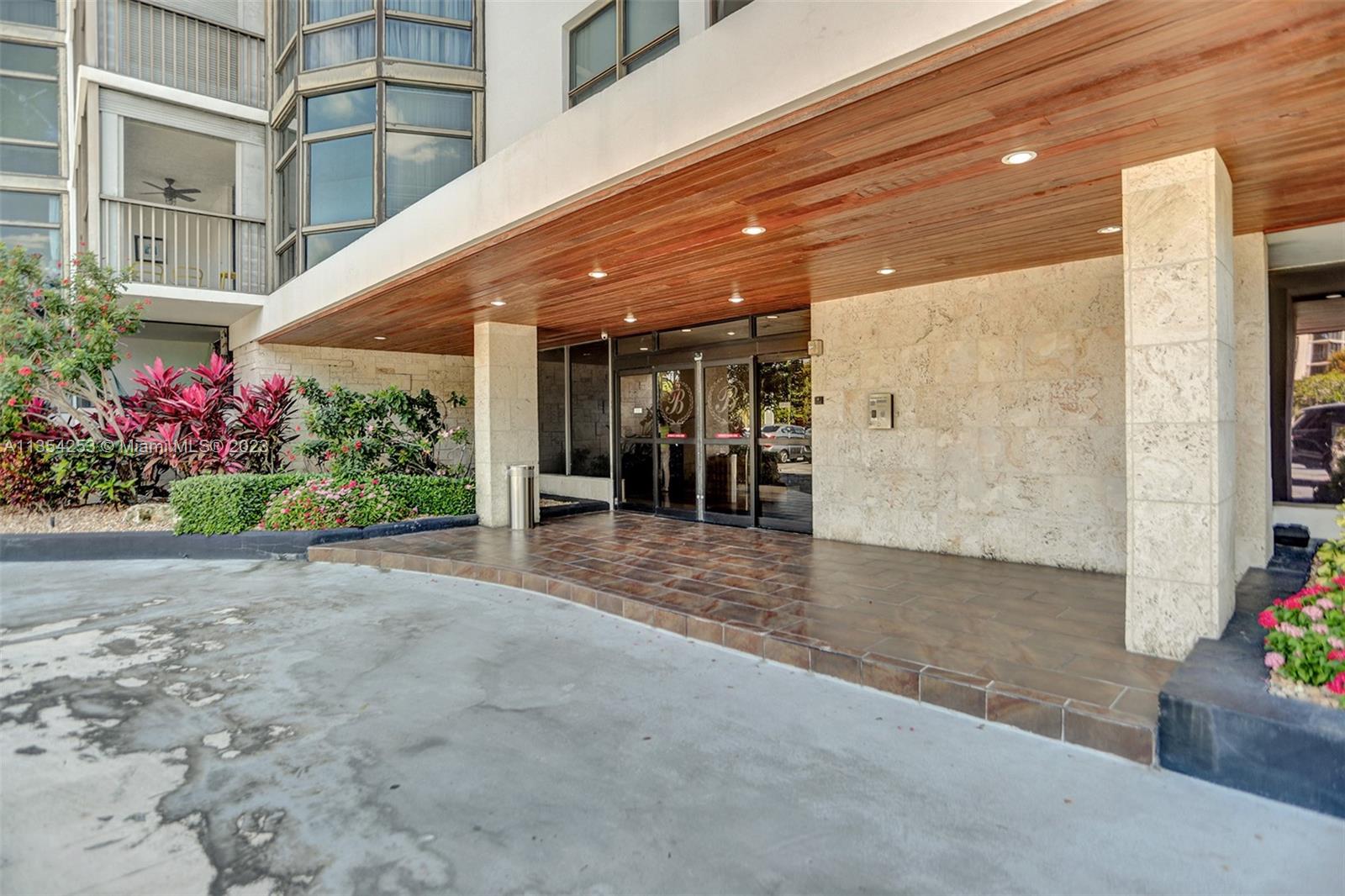 3375 N Country Club Dr Unit: 806 807