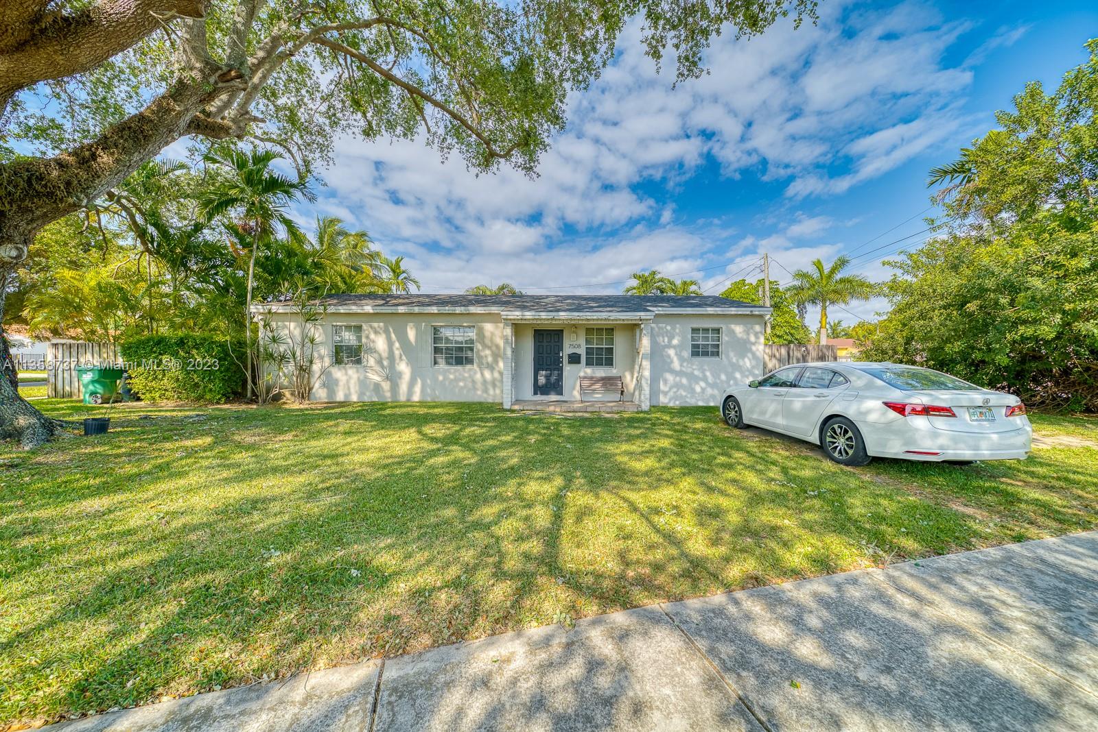 7508 S Waterway Dr