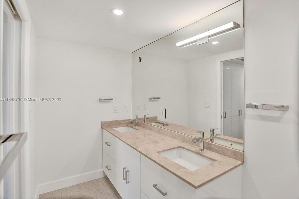 90 Edgewater Dr Unit: 602