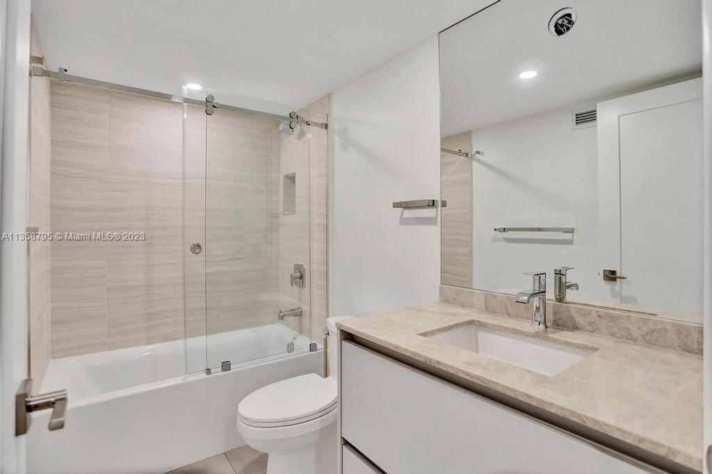 90 Edgewater Dr Unit: 602