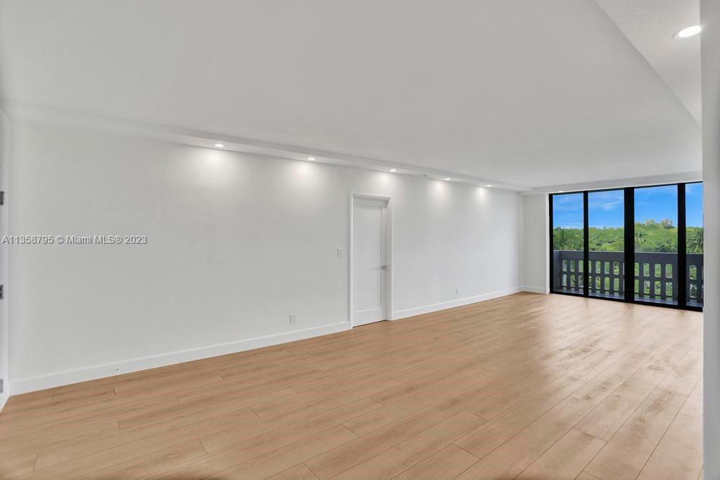 90 Edgewater Dr Unit: 602