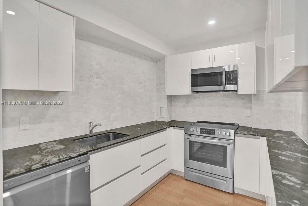 90 Edgewater Dr Unit: 602