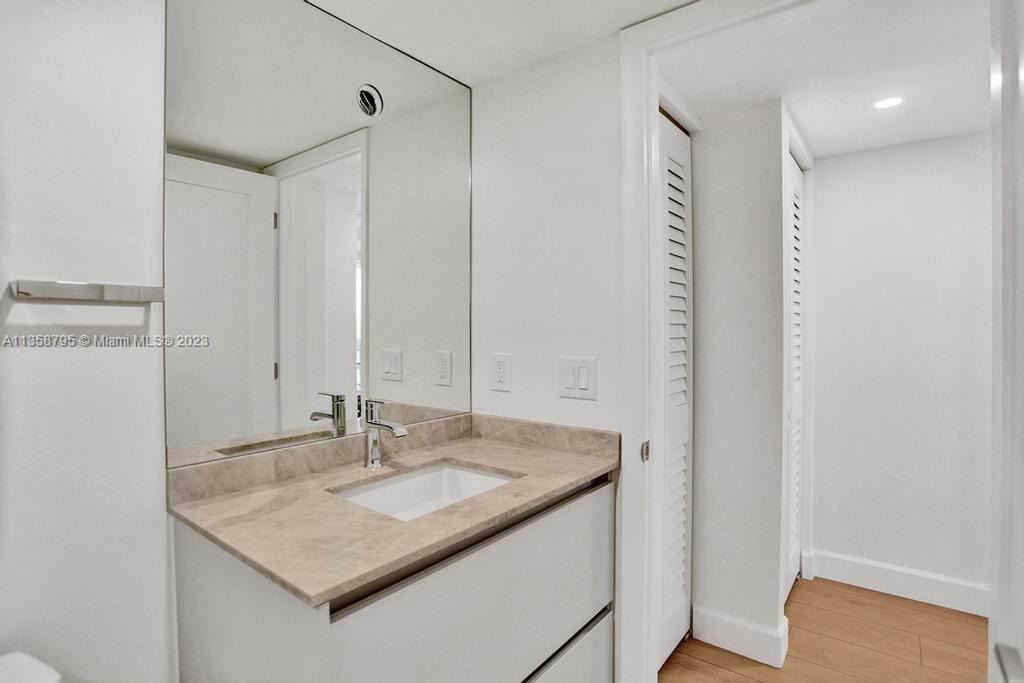 90 Edgewater Dr Unit: 602