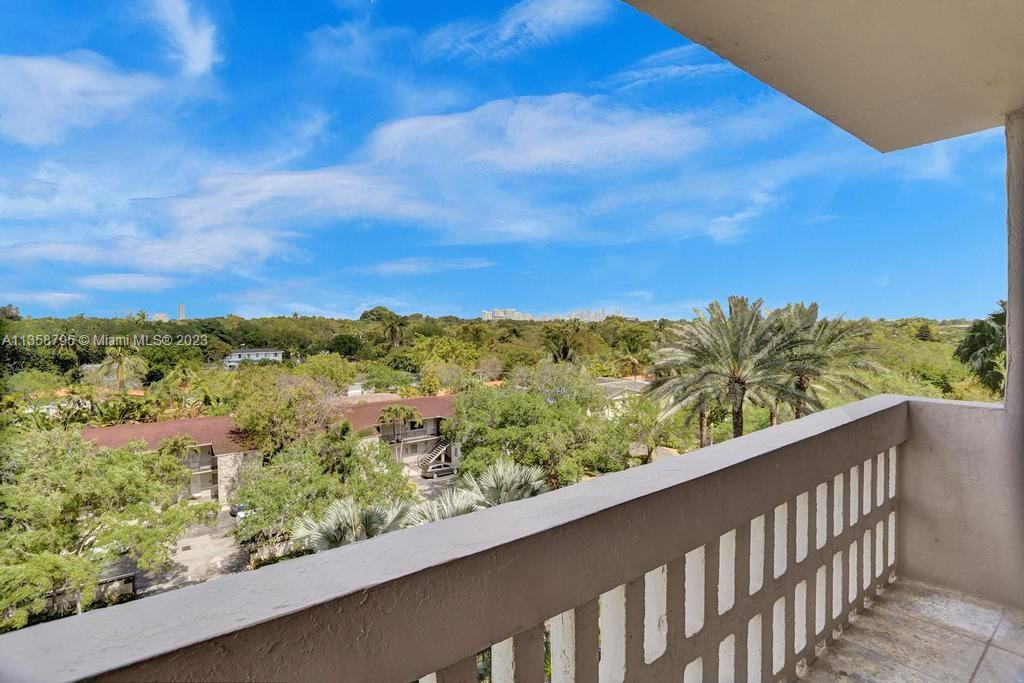 90 Edgewater Dr Unit: 602