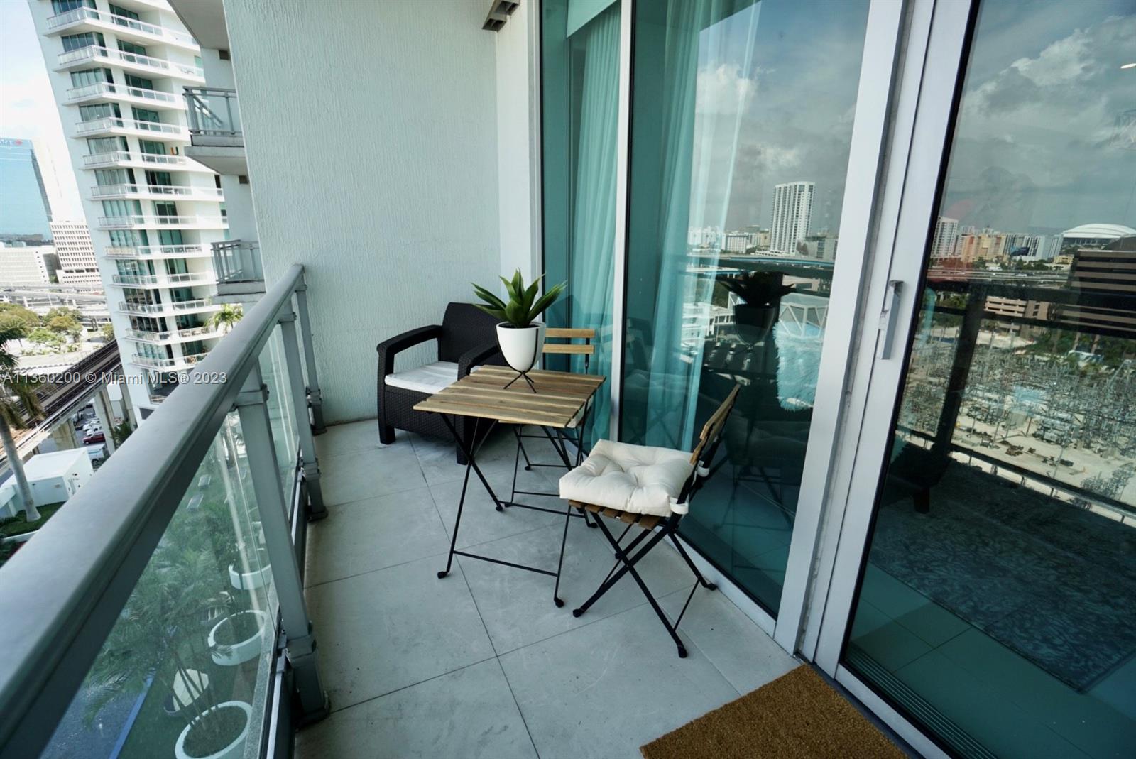 92 SW 3rd St Unit: 1707